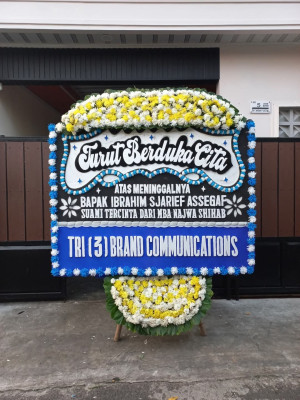 Papan Bunga Duka di Serdang Kulon